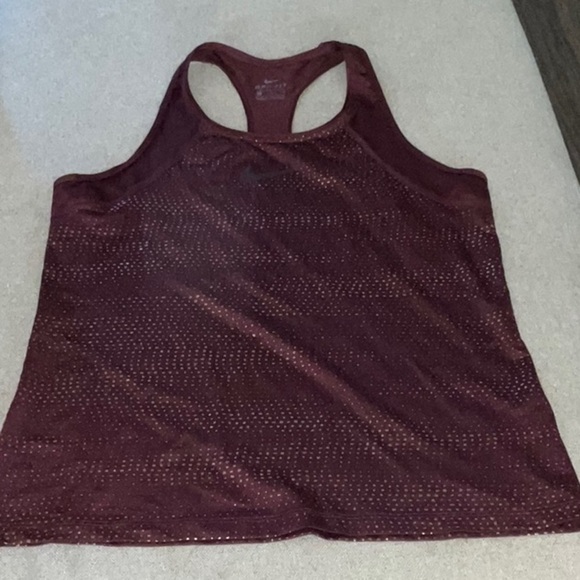 Nike Red Sleeveless Athletic Tank Top - Picture 1 of 4
